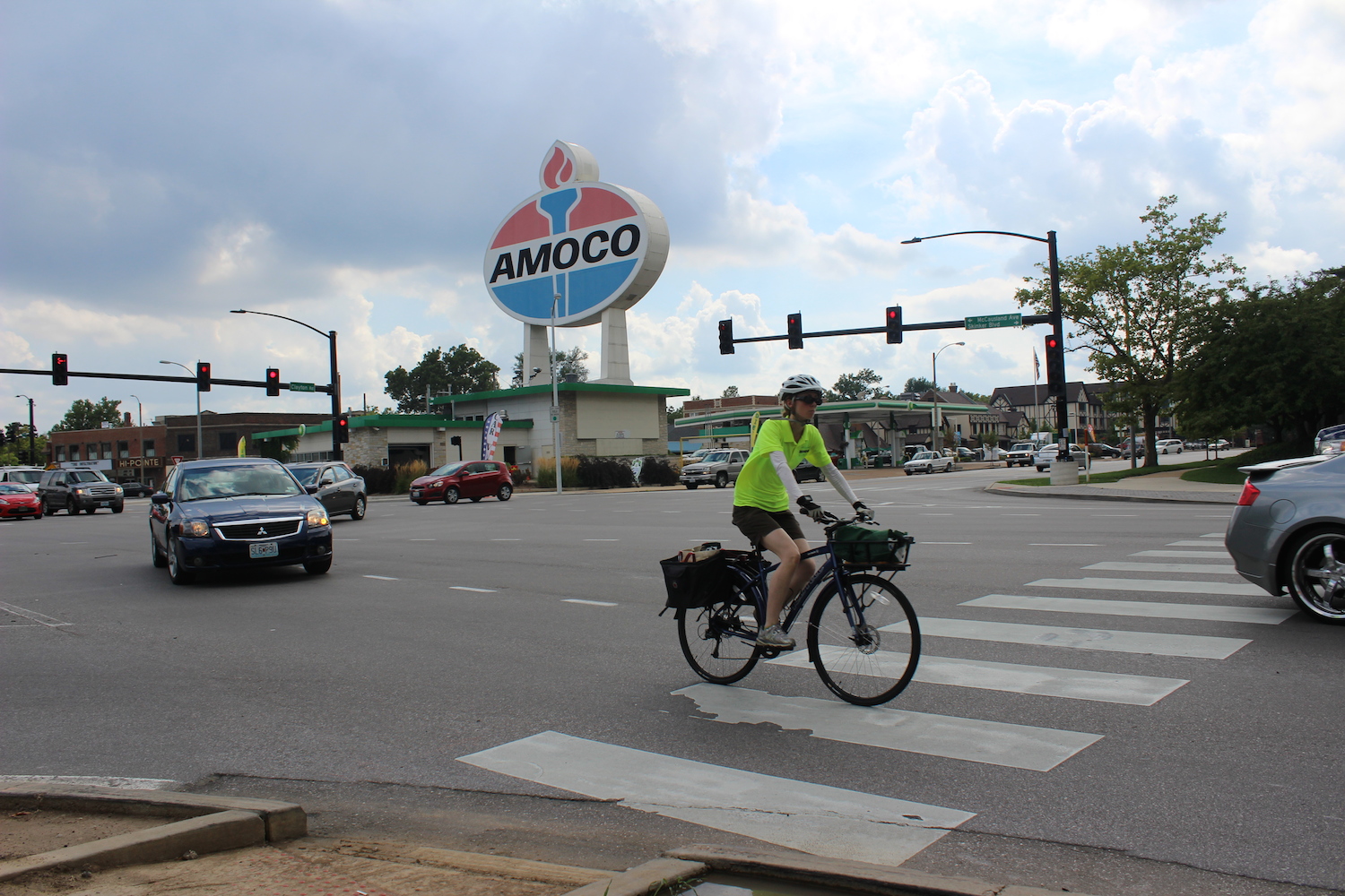 Bike the intersection at Clayton Road and McCausland Avenue