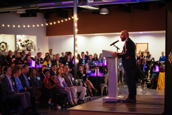Scott Ogilvie speaks at the 2019 Trailnet Gala
